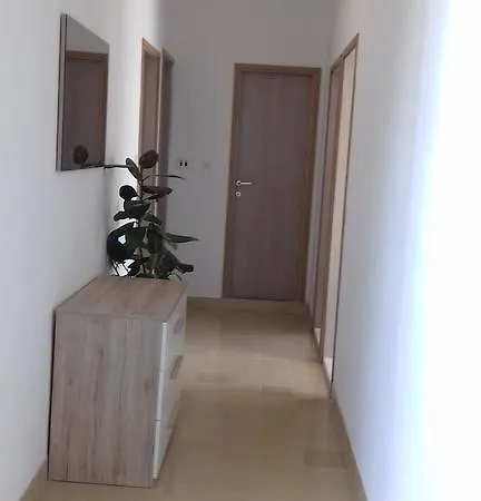 Maja Appartement *